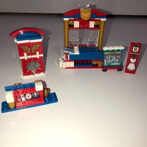 Lego Wonder women dressing bed‎ room lego set *see description